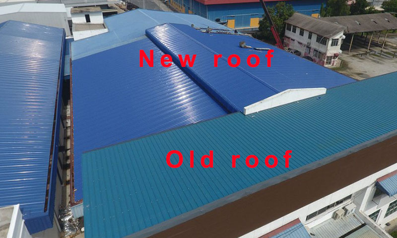 Insulated roof panels for roof renovation