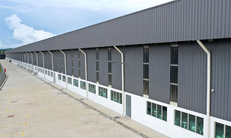 Wall insulated panels for factory building