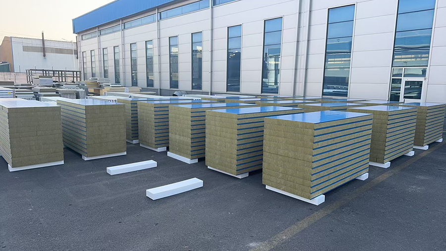 Sandwich panels factory