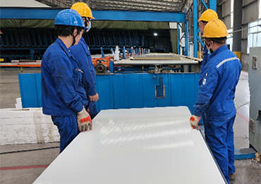 Как Yumisteel проводит ежедневные производственные проверки？