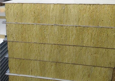 Почему металлические сэндвич-панели являются лучшим выбором для теплоизоляции?