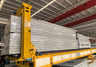 Успешная погрузка контейнера для экспорта в рамках проекта в Конго.