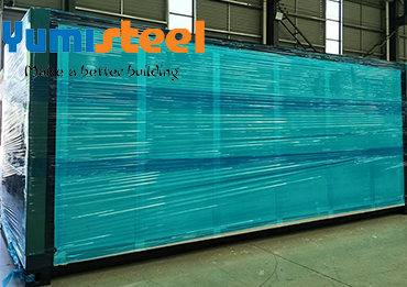 Плановая производственная проверка контейнерных домов компании Yumisteel